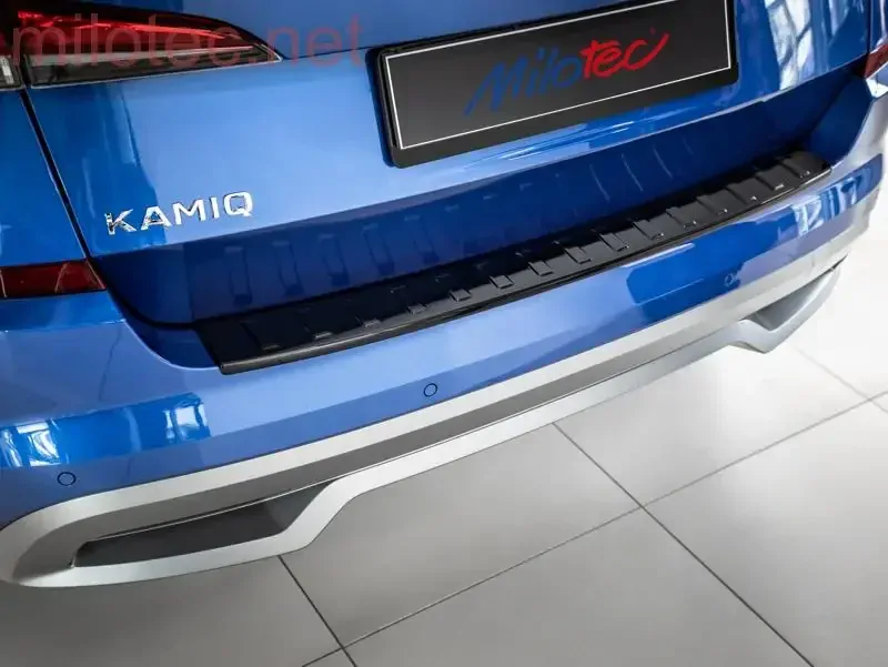 kat.č. 10 057 04 - Práh pátých dveří - černý lesklý "klavírlak", Kamiq 2019-10/2023