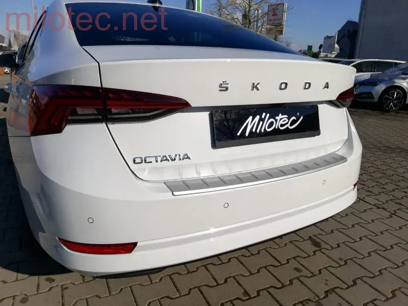 kat.č. 4 656 15 - Práh pátých dveří s výstupky, stříbrný matný, Škoda Octavia IV. Limousine / Limousine RS, od r.v. 2019