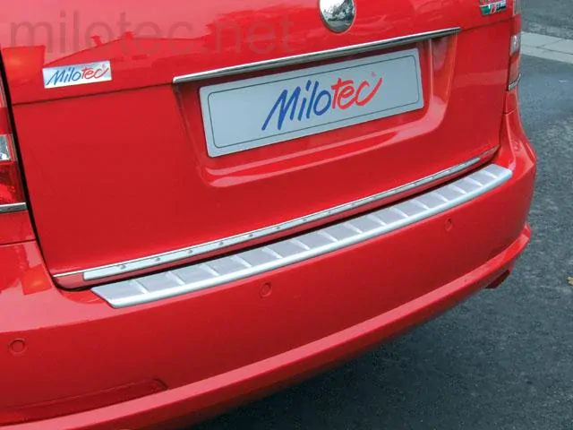 kat.č. 659 15 - Práh pátých dveří s výstupky, stříbrný matný, Octavia II. Scout / Octavia II. Scout Facelift 