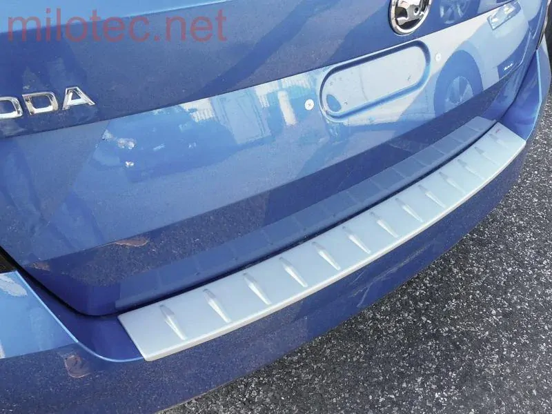 kat.č. 3 596 15 - Práh pátých dveří s výstupky, stříbrný matný, Fabia III. Combi 2014-2018 / Fabia III. Combi Facelift od r.v. 09/2018 / Fabia III. Scout