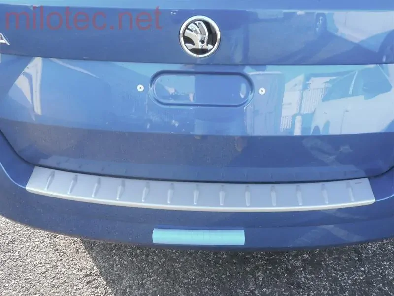 kat.č. 3 596 15 - Práh pátých dveří s výstupky, stříbrný matný, Fabia III. Combi 2014-2018 / Fabia III. Combi Facelift od r.v. 09/2018 / Fabia III. Scout