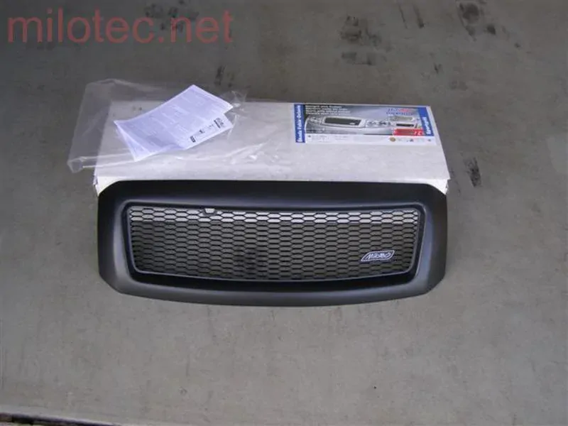 kat.č. 303 04 - Sportovní maska s černou mřížkou, Fabia I. Lim./Combi/RS 2000-2007