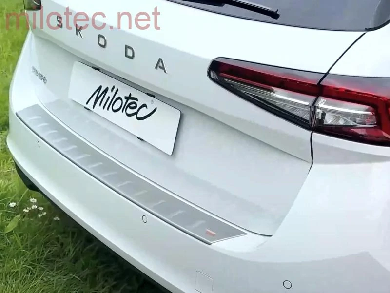 kat.č. 4 657 23 - Práh pátých dveří s výstupky, Alu Brush - matný, Škoda Octavia IV. Combi / Combi RS, od r.v. 2019